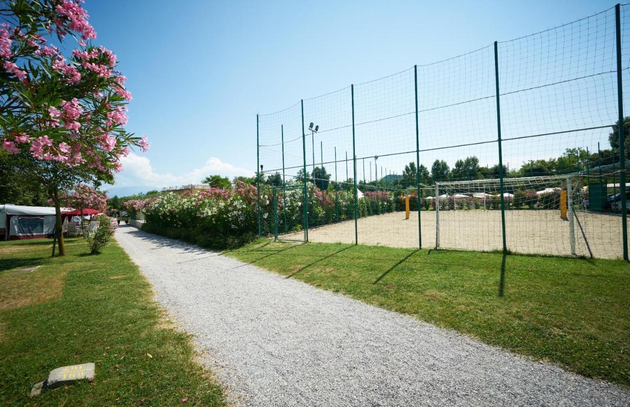 Albatross Mobile Homes On Camping Baia Verde มาแนร์บา เดล การ์ดา ภายนอก รูปภาพ